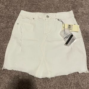 White denim skirt